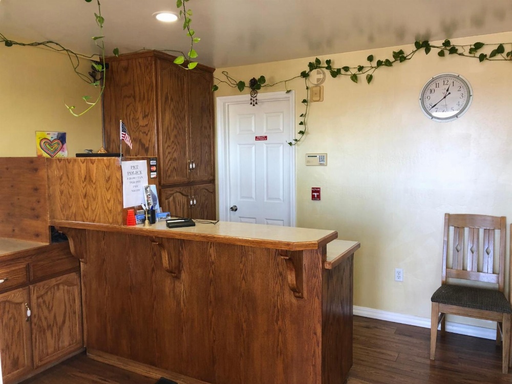 Holland Inn & Suites