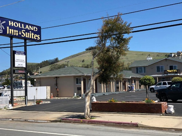 Holland Inn & Suites image 5